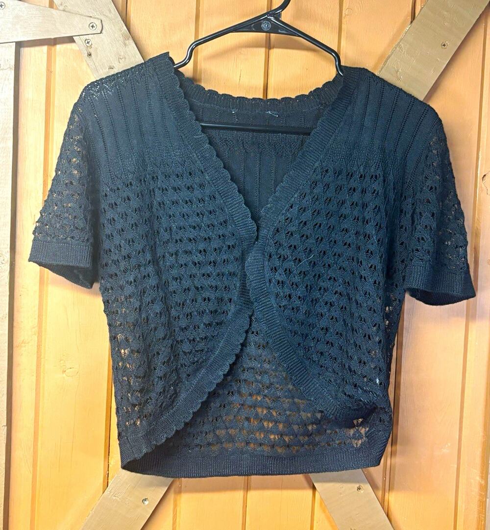 Women’s Black Open-Knit Cropped Cardigan Short Sleeve Scalloped Hem